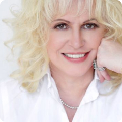 Dr Rita Rakus